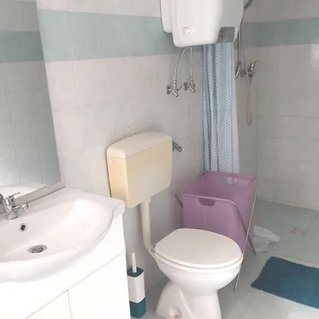 Mancaversa Centro, 200m Mare