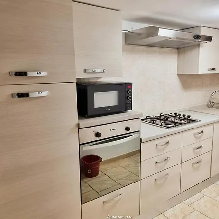 Mancaversa Centro, 200m Mare Apartment